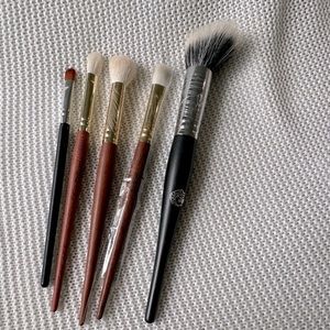 Makeup brush bundle